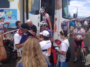 Jelly Belly p/b Cycling fans greeted the riders coming off the team bus.